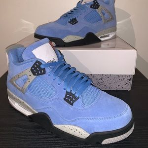 University Blue Jordan 4 Sz 12